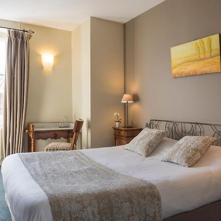 Le Relais Du Catey Hotel L'Isle-d'Abeau Bagian luar foto